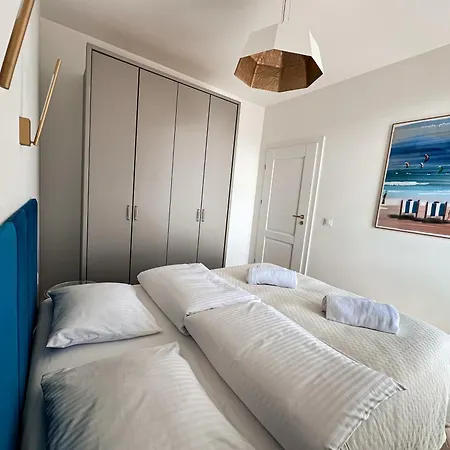 Sztorm Nowe Hallerowo Ii アパート *